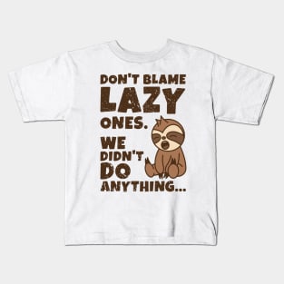 Cute Funny Yawning Lazy Sloth - distressed Kids T-Shirt